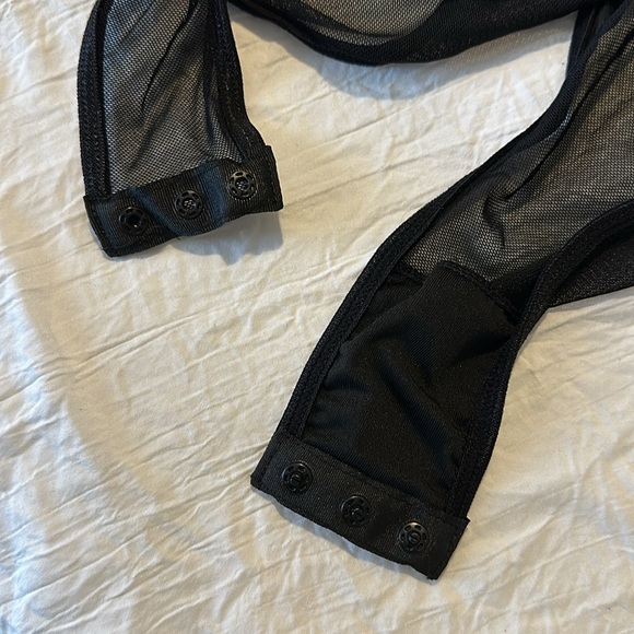 *NEW* embroidered lace and mesh bodysuit L - Picture 10 of 11